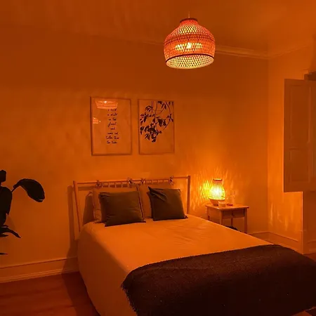 Quarto Aconchegante Com Varanda E Vista No Chiado Alojamento de Acomodação e Pequeno-almoço
