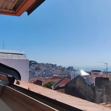 Quarto Aconchegante Com Varanda E Vista No Chiado 홈스테이 *