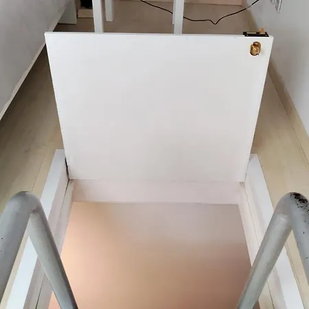 Quarto Aconchegante Com Varanda E Vista No Chiado *